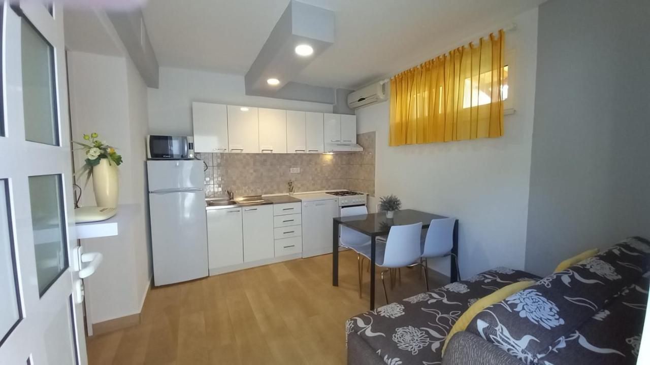 Apartman Marta Podstrana Zewnętrze zdjęcie