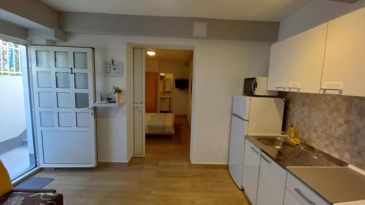 Apartman Marta Podstrana Zewnętrze zdjęcie