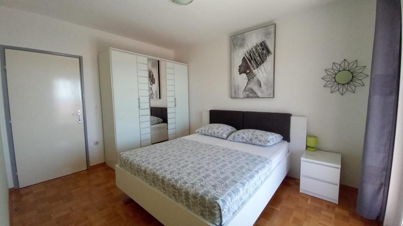 Apartman Marta Podstrana Zewnętrze zdjęcie