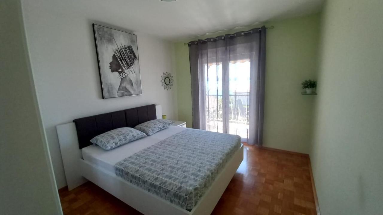 Apartman Marta Podstrana Zewnętrze zdjęcie