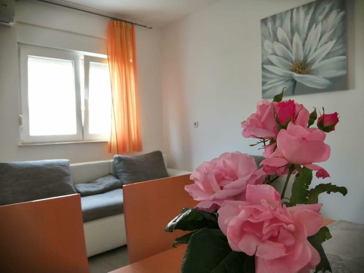 Apartman Marta Podstrana Zewnętrze zdjęcie