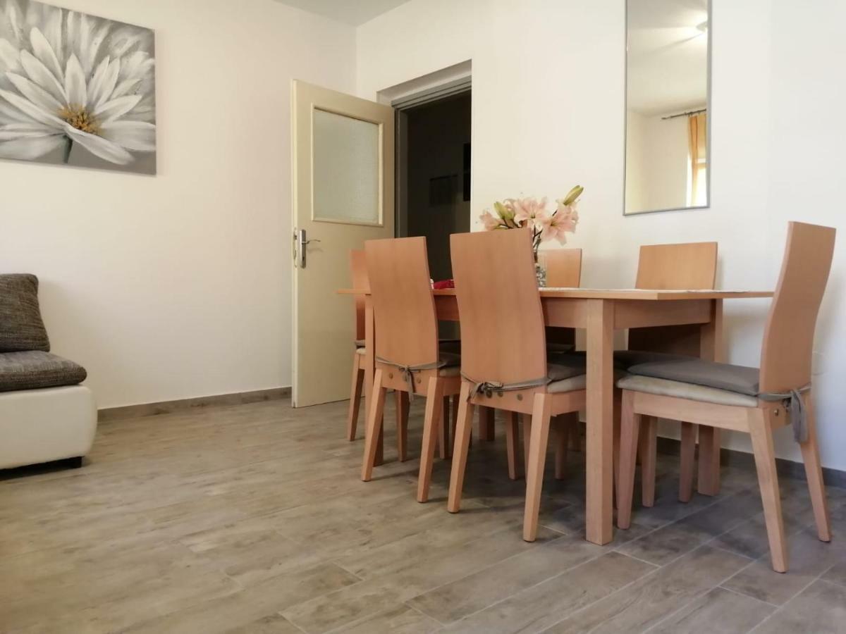Apartman Marta Podstrana Zewnętrze zdjęcie